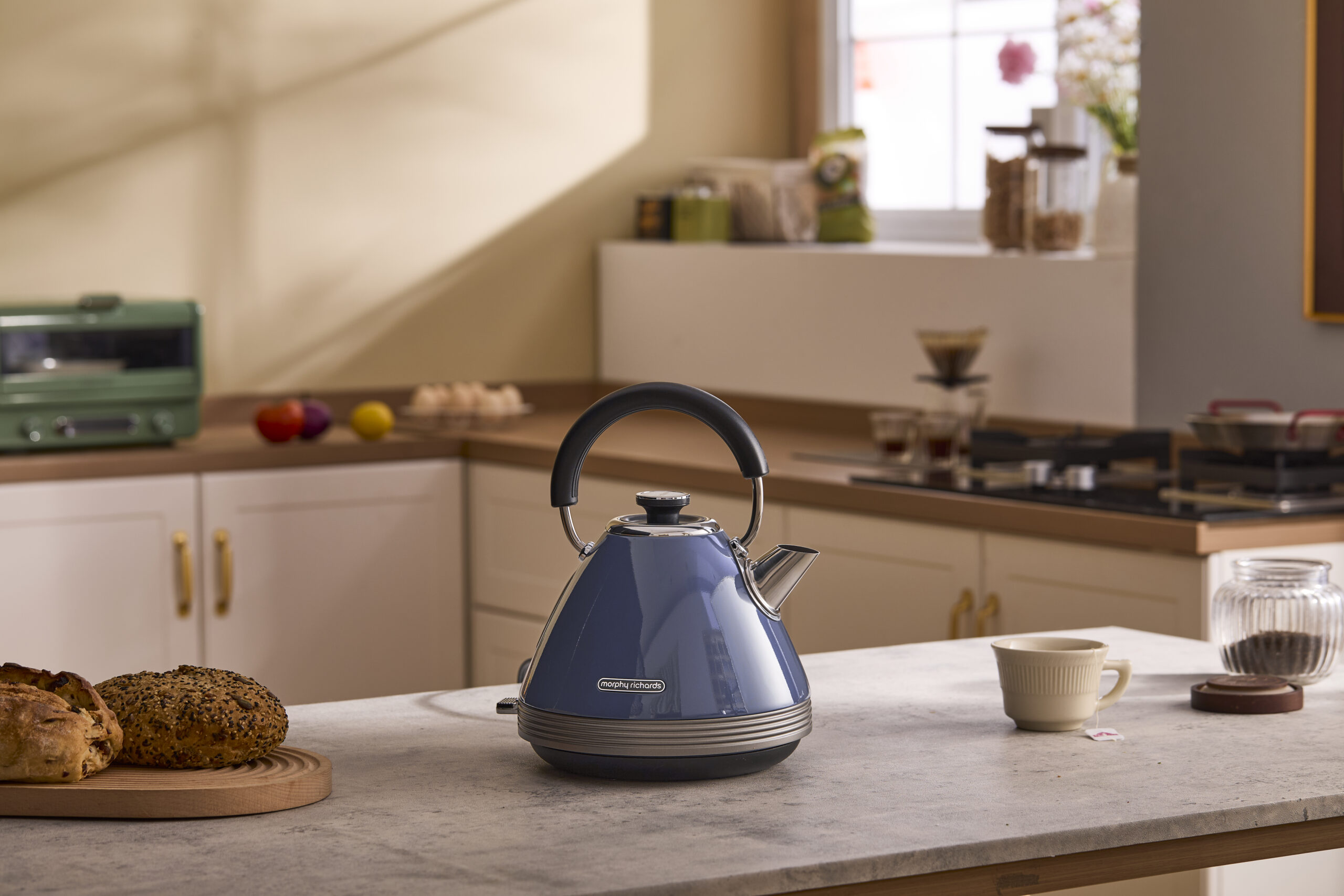 Hervidor Eléctrico Piramidal - Color Azul Basalt - Imagen de 3