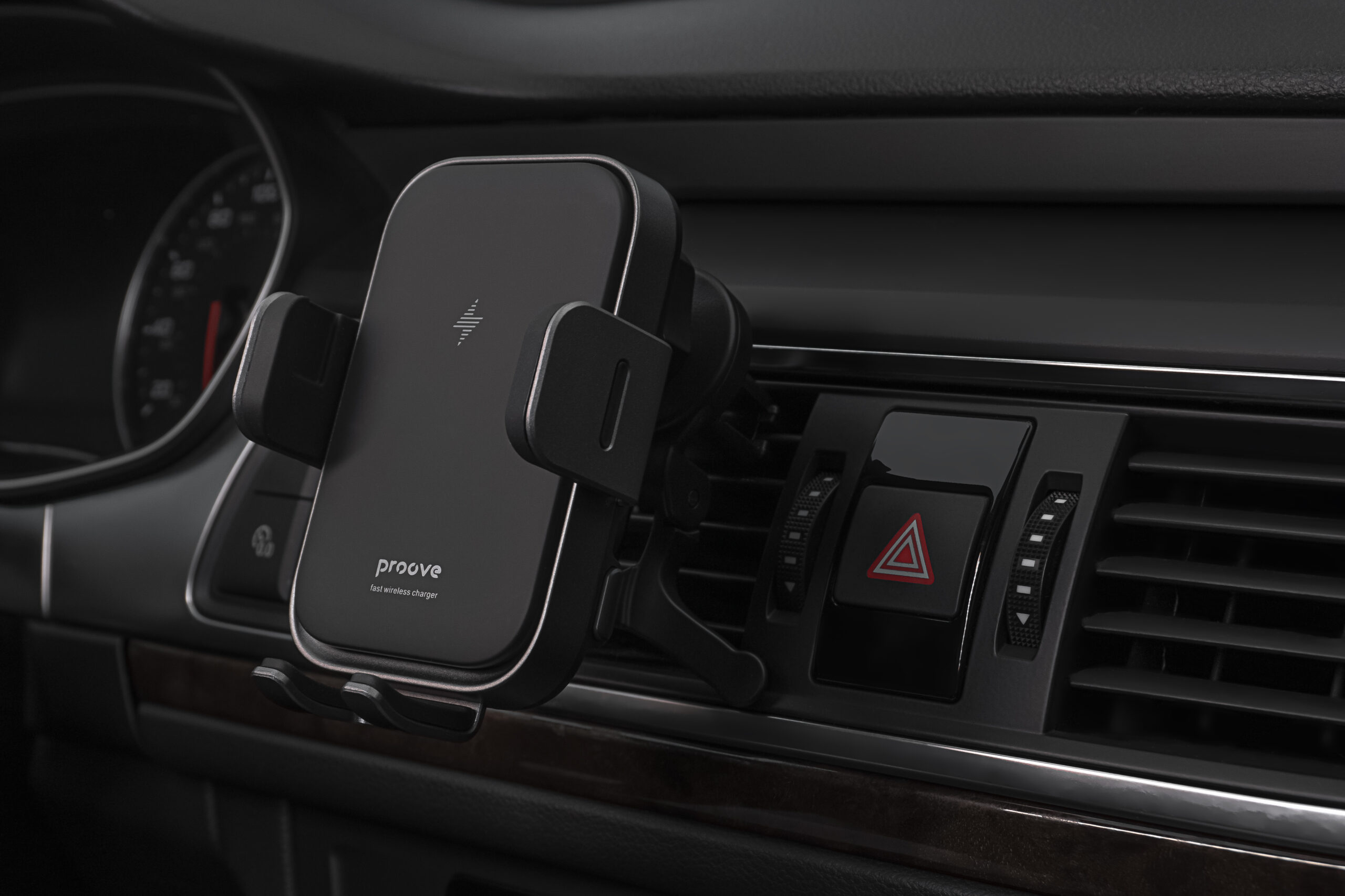 Cargador inalámbrico con soporte para auto Proove Triple Clamp Pro 15W